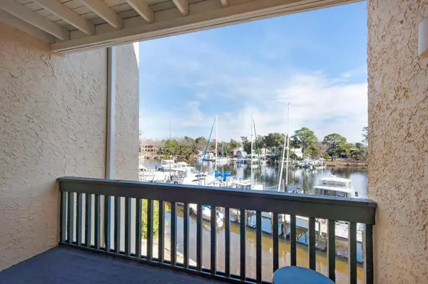 Niceville, FL 32578,300 Yacht Club Drive  #UNIT 08