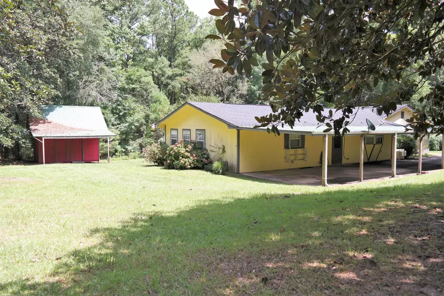 97 Walnut Avenue, Defuniak Springs, FL 32435