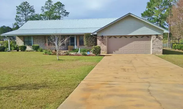 1027 TEN LAKE Drive, Defuniak Springs, FL 32433