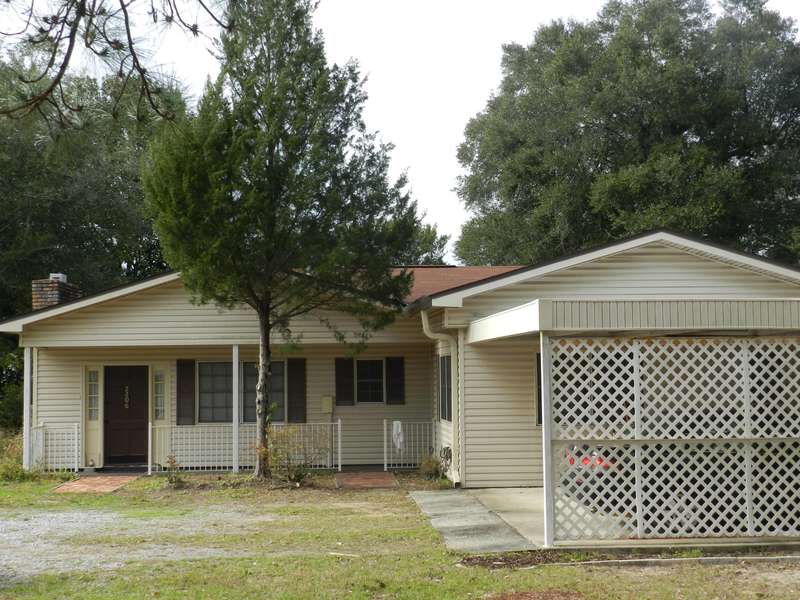 2206 La Vista, City Of Pensacola, FL 32504