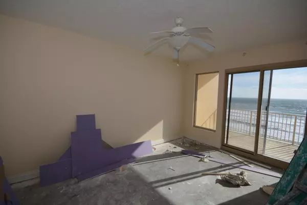 Panama City Beach, FL 32408,8715 Surf Drive  #907A