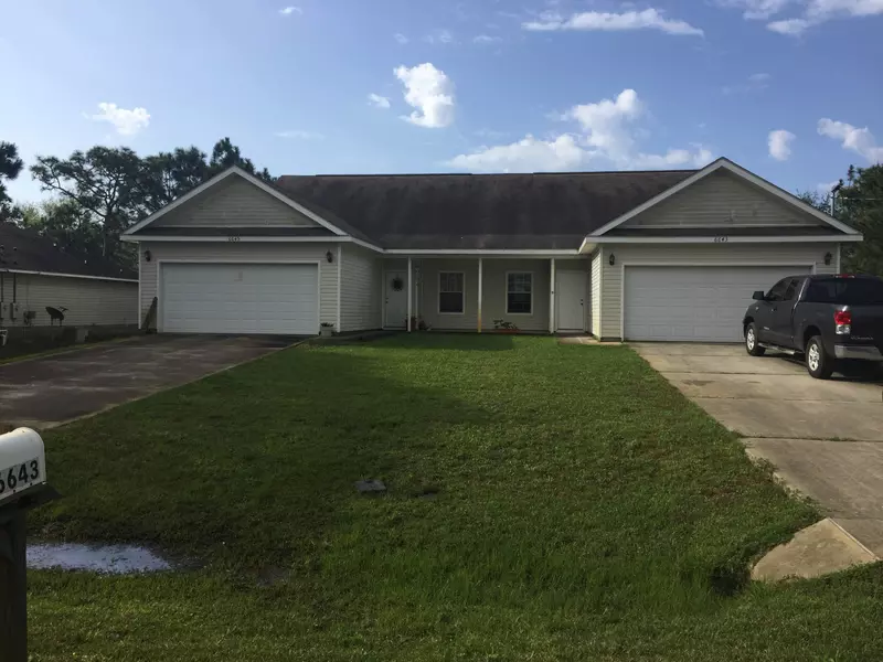 6643 Water Street  #A & B, Navarre, FL 32566