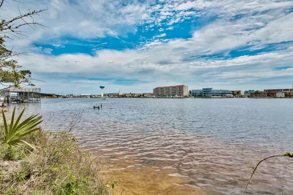 Fort Walton Beach, FL 32548,167 SE Brooks Street  #201