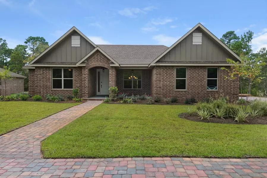 1435 W Shores Boulevard, Gulf Breeze, FL 32563