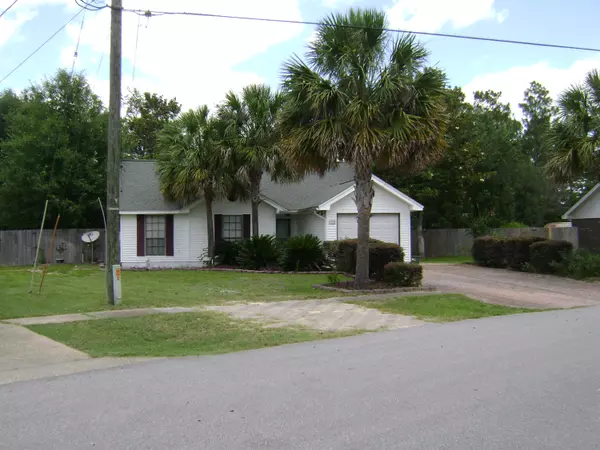 207 W WALKER Circle, Crestview, FL 32539