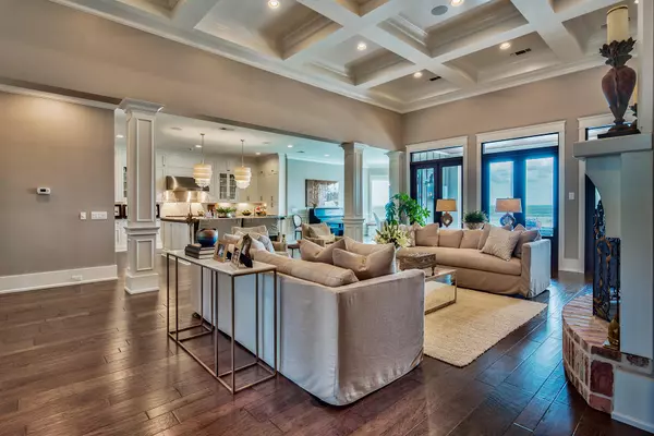 Destin, FL 32541,907 Peacocks Point Drive