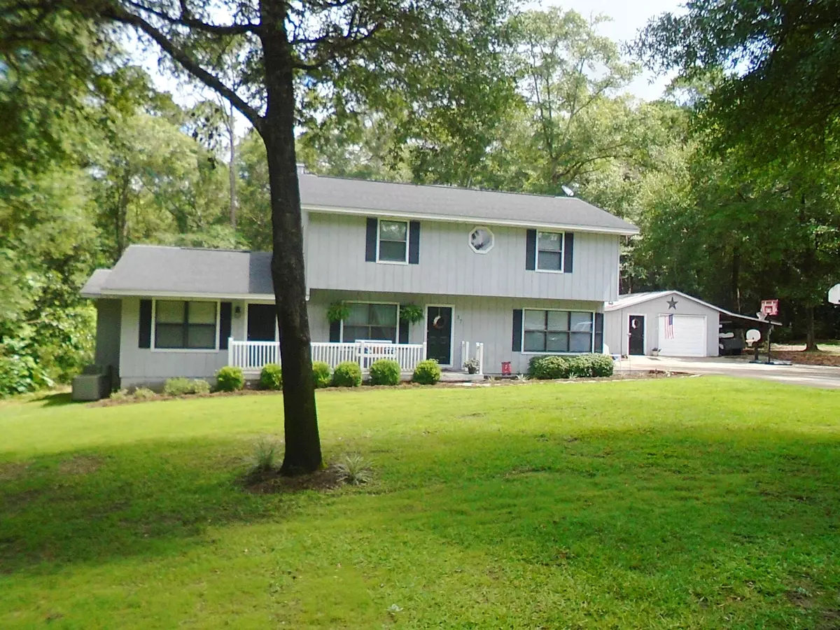 Defuniak Springs, FL 32435,37 E Meadowbrook Lane