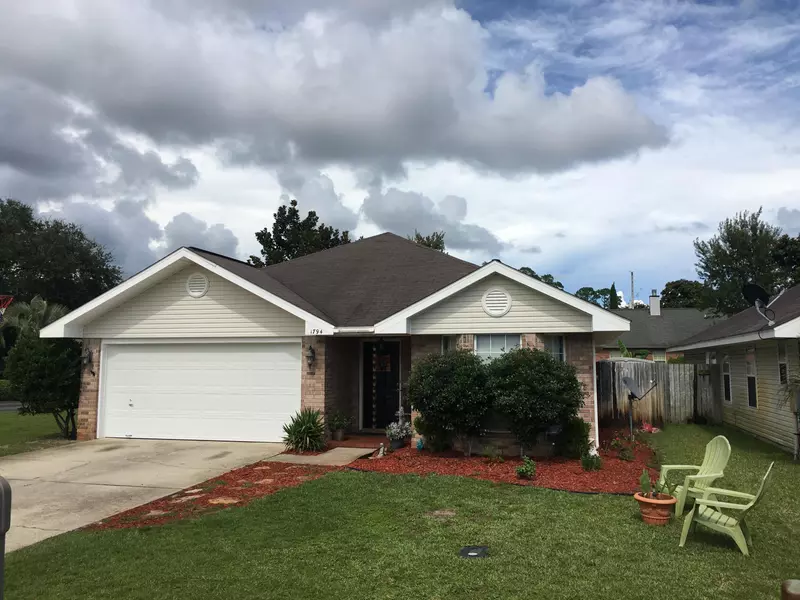 1794 IVALEA Circle, Navarre, FL 32566