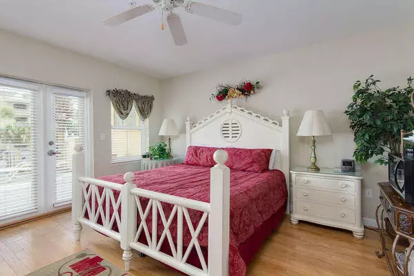 Santa Rosa Beach, FL 32459,2-13 Town Center Loop  #UNIT 2-13