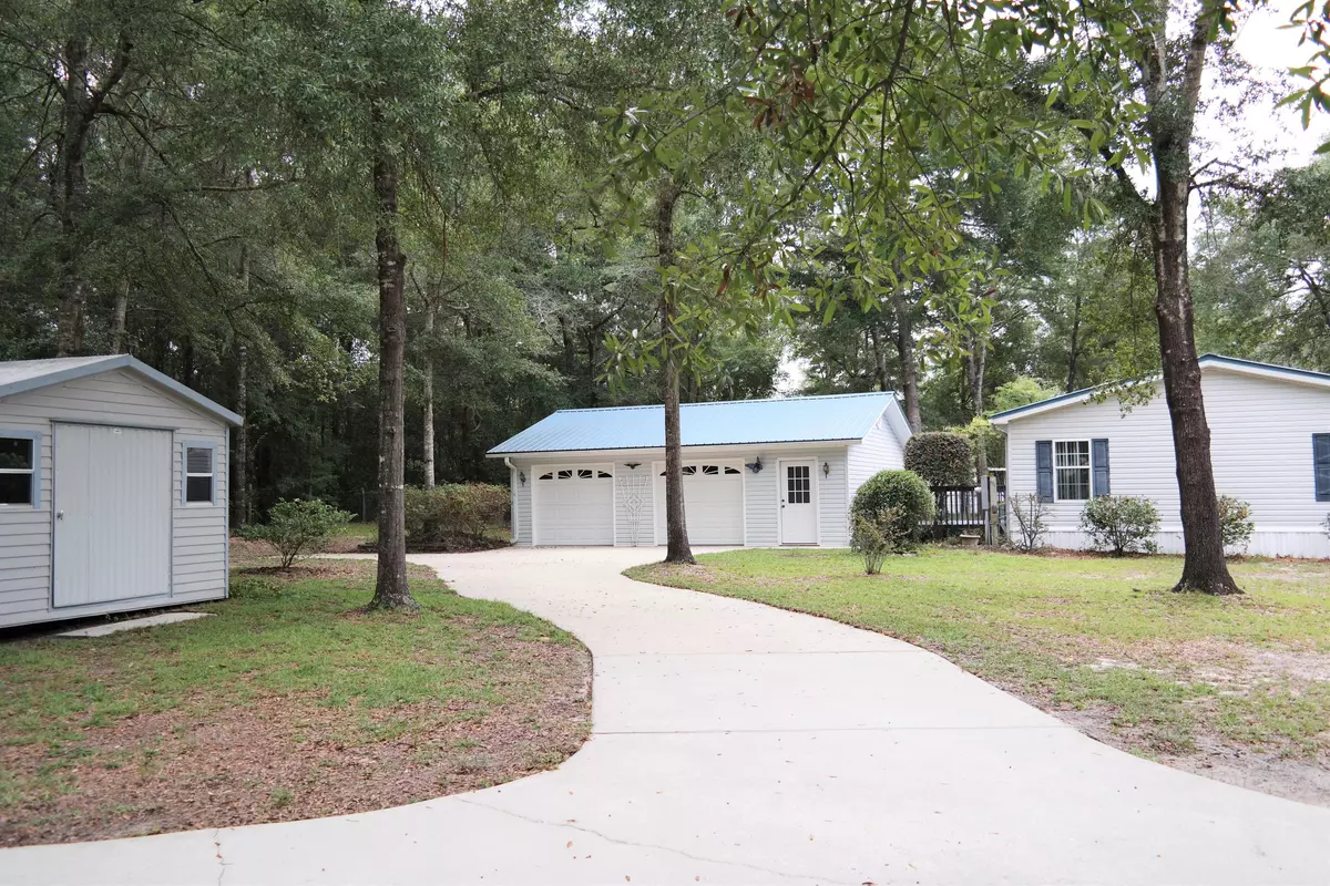 Defuniak Springs, FL 32433,909 Juniper Lake Drive