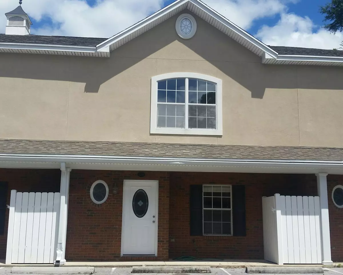 Niceville, FL 32578,530 MAPLE Avenue