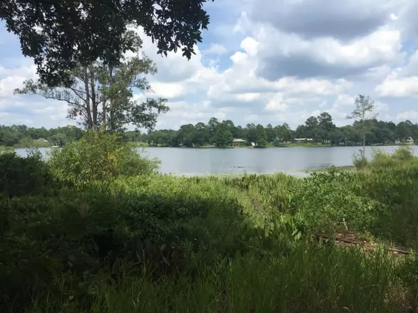 Defuniak Springs, FL 32433,514 Twin Lakes Drive