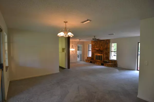 Shalimar, FL 32579,8 Longwood Drive