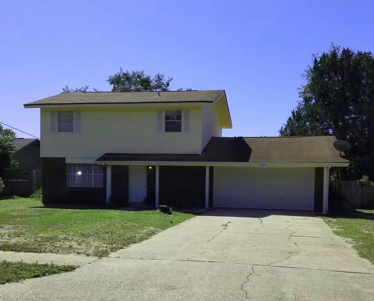 20 E Casa Loma Drive, Mary Esther, FL 32569