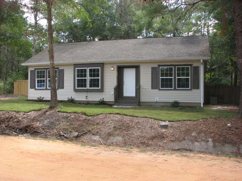 127 W Orange Blossom Avenue, Defuniak Springs, FL 32433