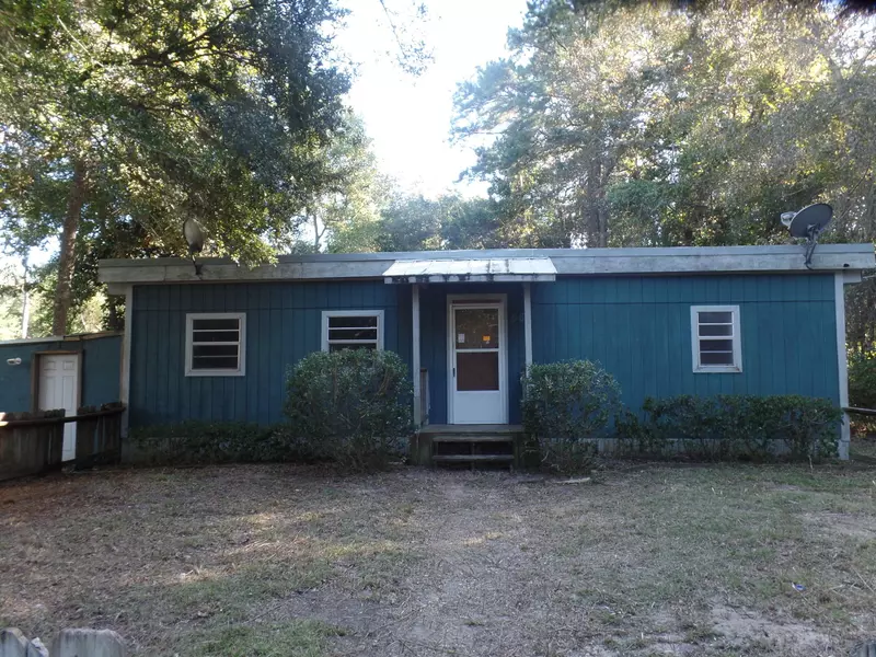 58 E Shellcracker Road, Freeport, FL 32439