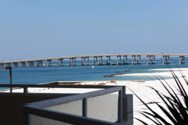 Destin, FL 32541,100 Gulf Shore Dr  #208