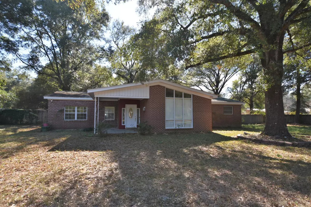 Crestview, FL 32539,931 E EDNEY Avenue