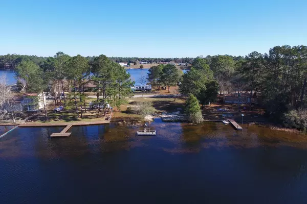 Defuniak Springs, FL 32433,808 PARADISE ISLAND Drive