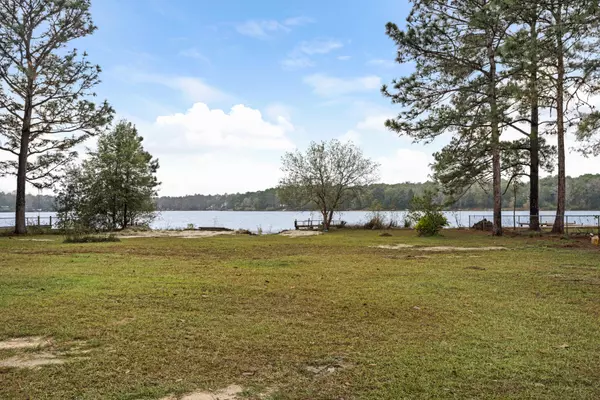 Defuniak Springs, FL 32433,808 PARADISE ISLAND Drive