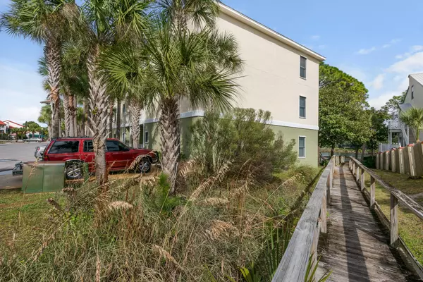 Panama City Beach, FL 32408,202 BONITA Circle  #c