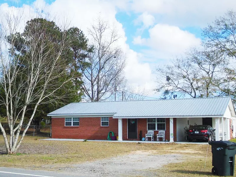 631 State Highway 85, Laurel Hill, FL 32567