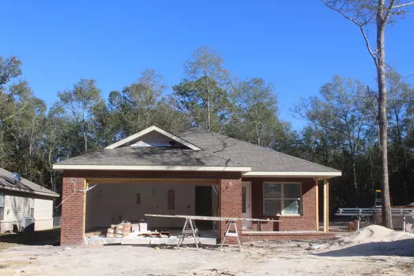 5165 Lake Drive, Crestview, FL 32539