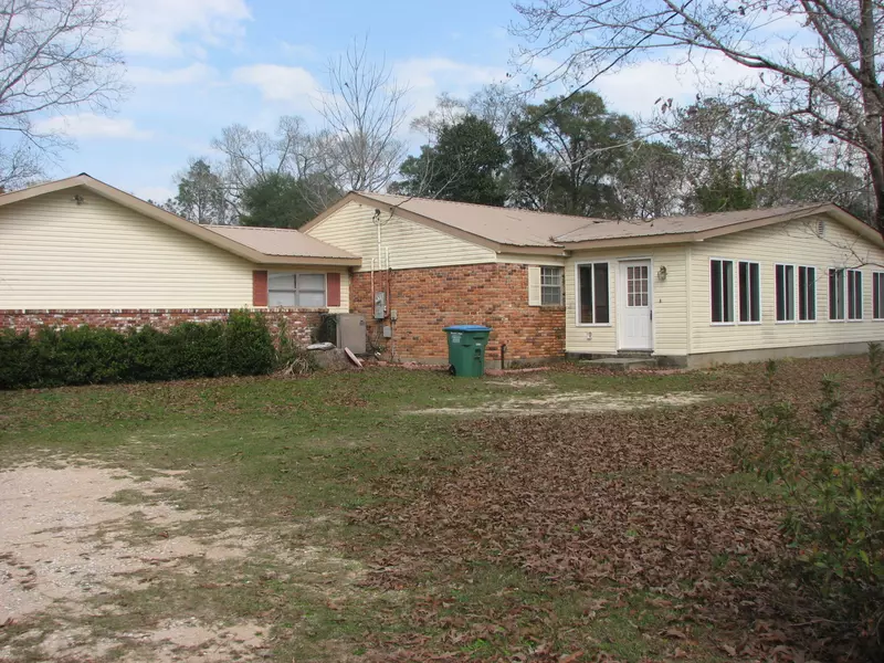 131 Phillips Drive, Crestview, FL 32536