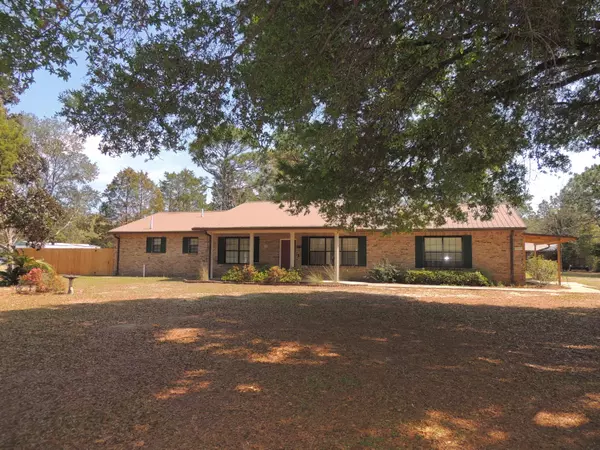 5263 Lake Drive, Crestview, FL 32539