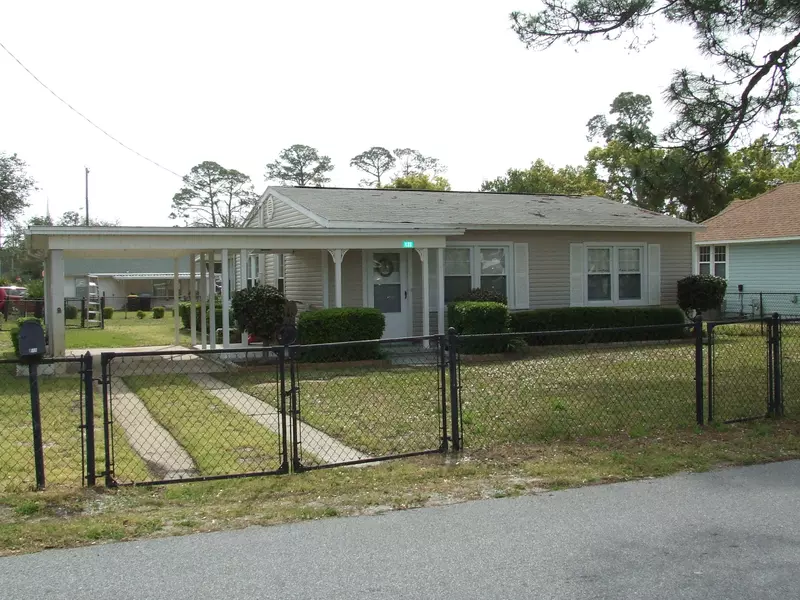 121 SW Bass Avenue, Fort Walton Beach, FL 32548