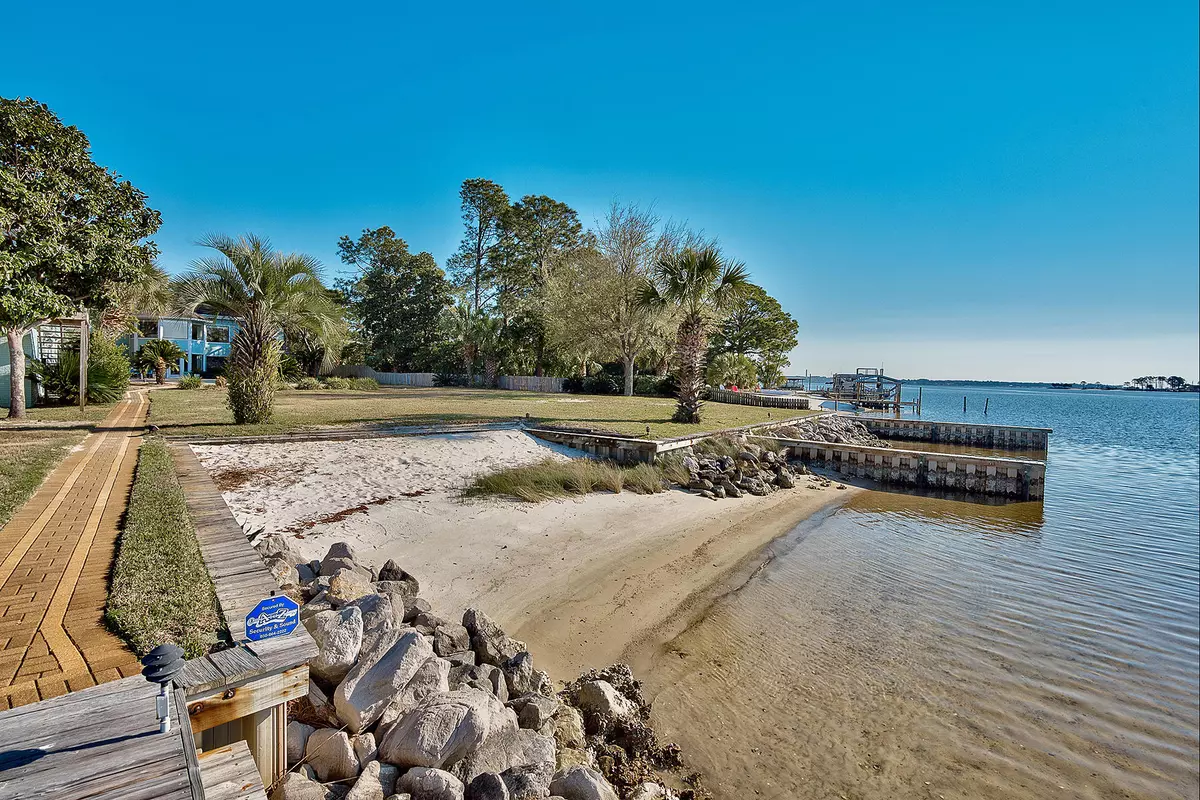 Fort Walton Beach, FL 32547,225 NE Beachview Drive