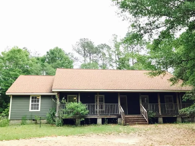 5409 N County Highway 183, Defuniak Springs, FL 32433