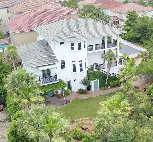 211 La Valencia Circle, Panama City Beach, FL 32413