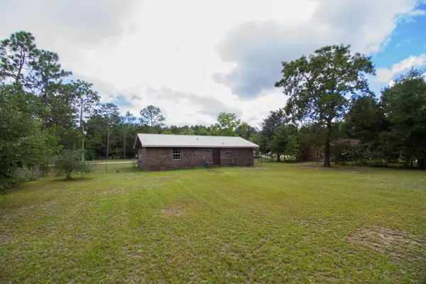 Crestview, FL 32539,3083 N Oak Street