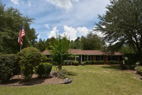 6008 Old Hickory Road, Crestview, FL 32539