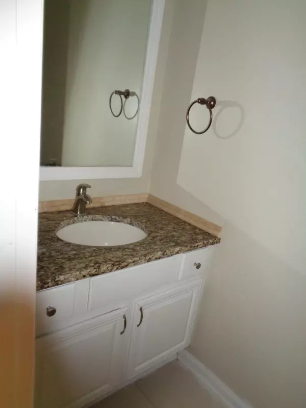 Fort Walton Beach, FL 32547,222 cloverdale Boulevard  #B