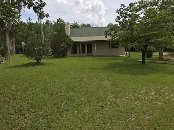 3120 Bonnett Pond, Chipley, FL 32428