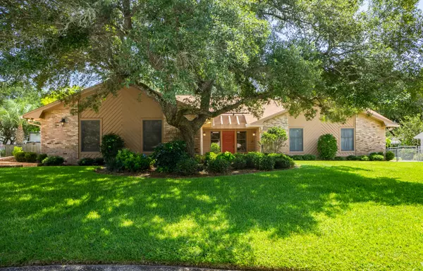 10 NW Wisteria Court, Fort Walton Beach, FL 32548