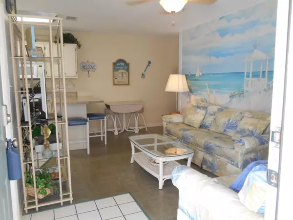 Destin, FL 32541,1006 Highway 98 E  #413