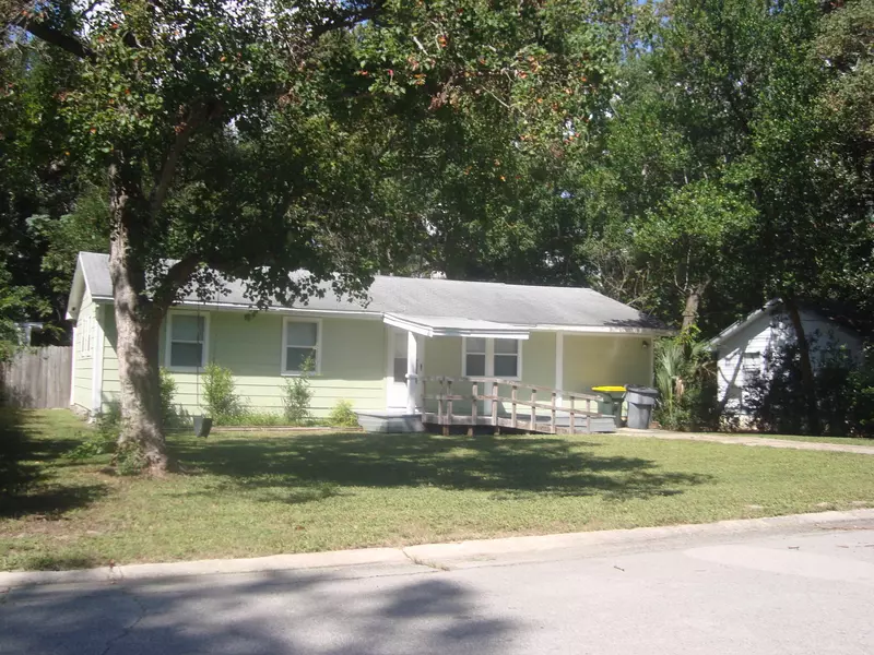 211 NE California Drive, Fort Walton Beach, FL 32548