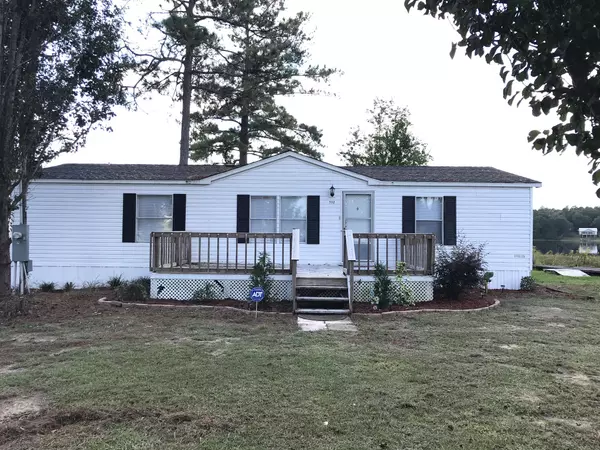 732 Paradise Island Drive, Defuniak Springs, FL 32433