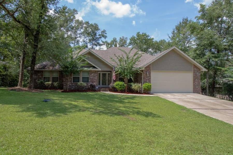 215 Golf Course Drive, Crestview, FL 32536