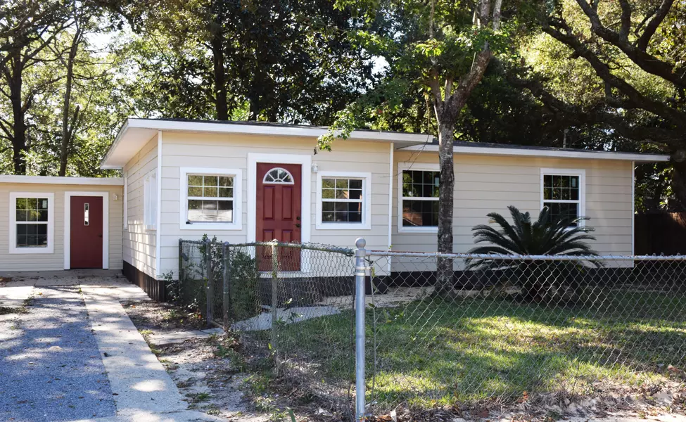 132 3rd Street, Niceville, FL 32578