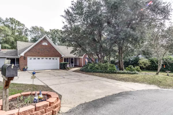 Crestview, FL 32539,206 Juniper Court