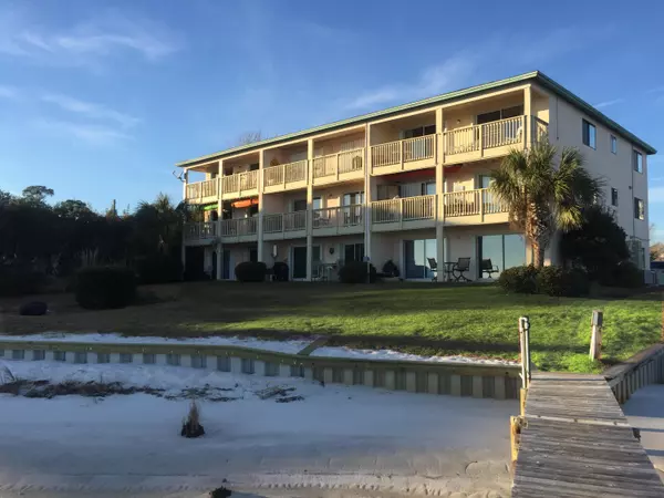 1695 W Highway 98  #UNIT 303, Mary Esther, FL 32569