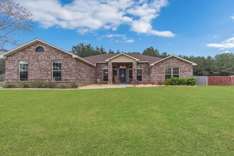 6536 Welannee Boulevard, Laurel Hill, FL 32567