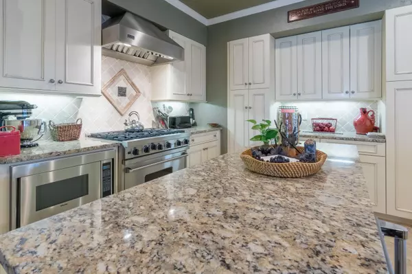 Destin, FL 32541,400 Kelly Plantation Dr #303