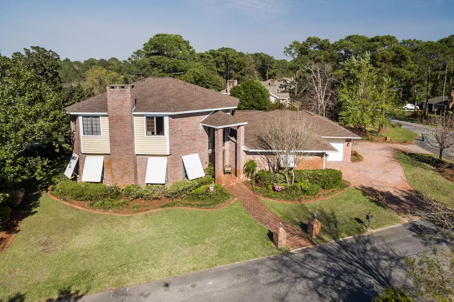 161 Baywind Drive, Niceville, FL 32578