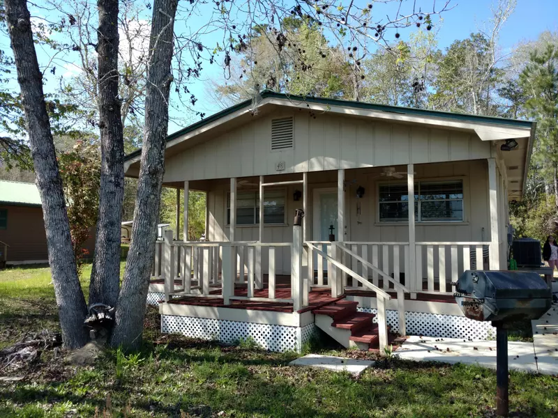 48 Daily Lane, Freeport, FL 32439