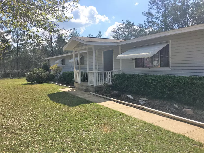 86 E Lafavre Lane, Defuniak Springs, FL 32433